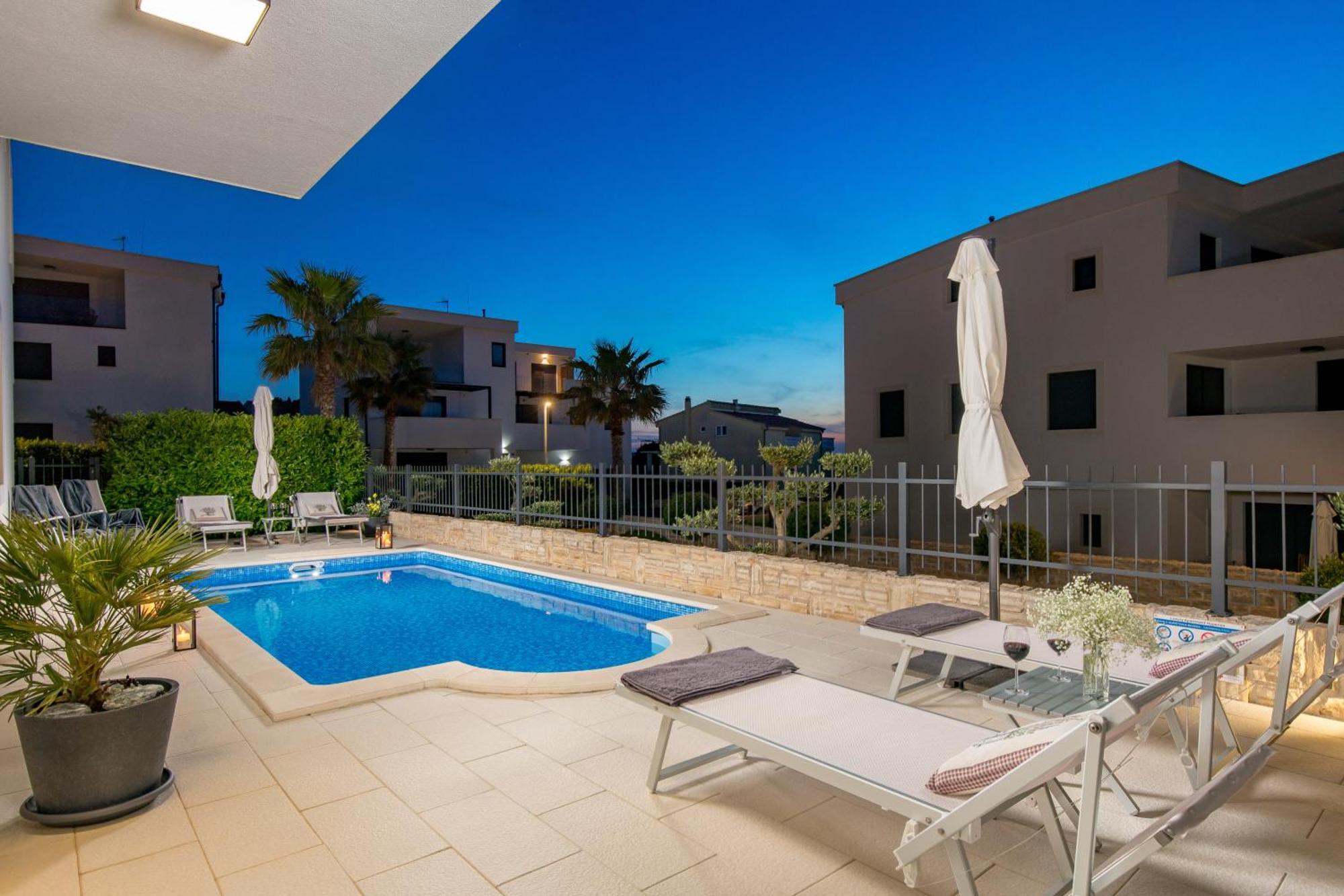 Luxury Apartment Hyperion With Private Pool And Garden Муртер Екстер'єр фото