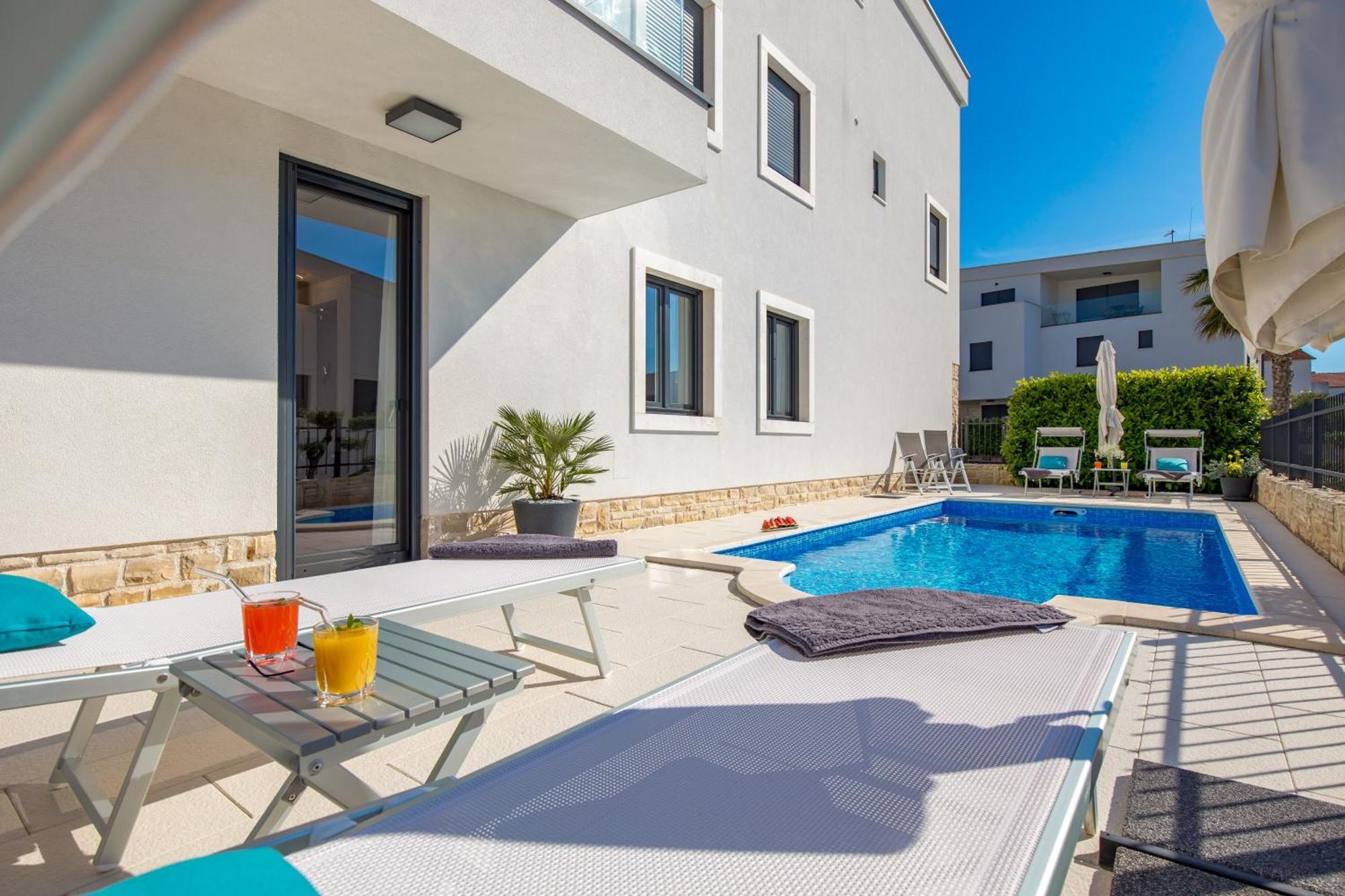 Luxury Apartment Hyperion With Private Pool And Garden Муртер Екстер'єр фото